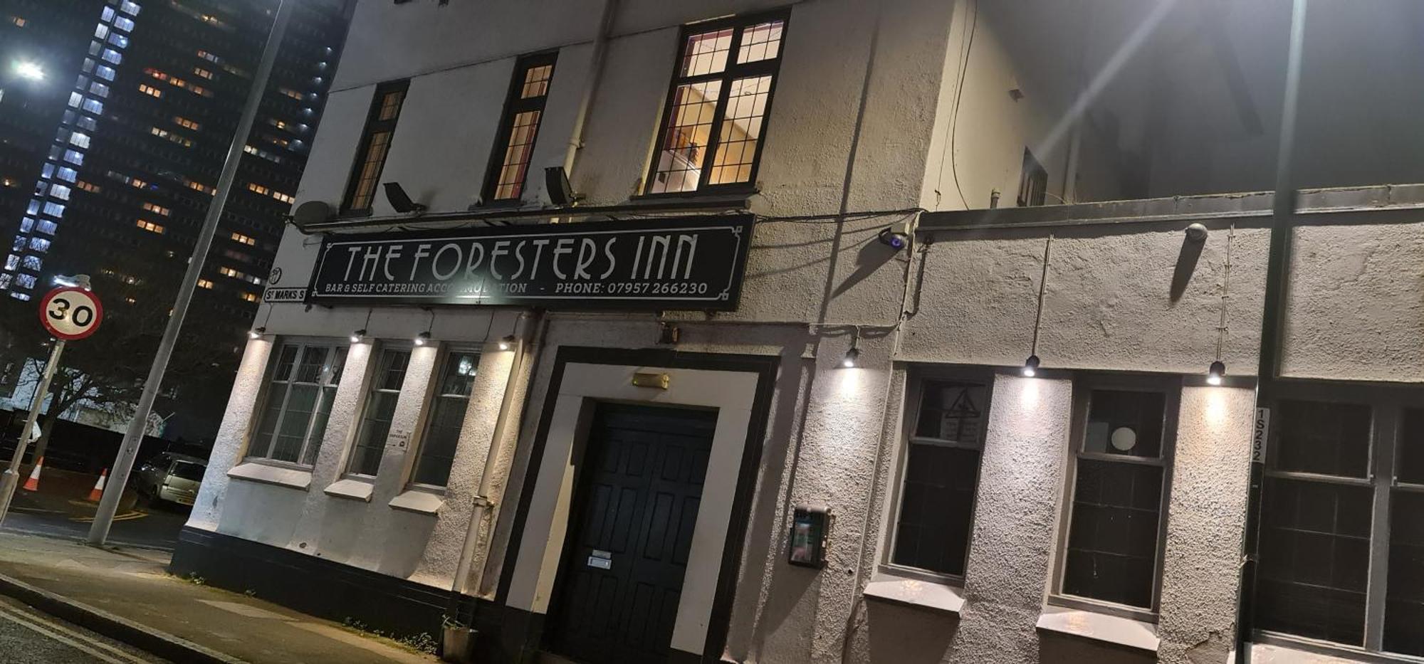 Foresters Inn Contractors Own Apartment - City Centre By Victoria Centre Shopping Centre - Your Own 7 Double Bedrooms Private Apartment With 3 Bathrooms And Snooker Room - Full Kitchen - Outdoor Parking For Cars Or Vans At Five Pounds A Day Nottingham Esterno foto